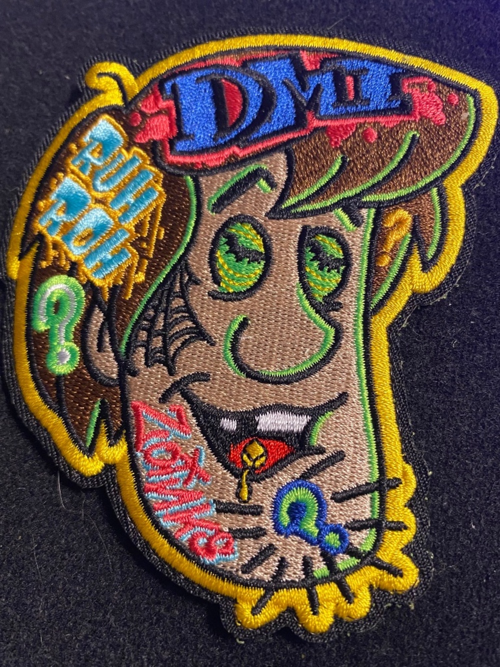Embroidered glow-in-the-dark patch Shaggy